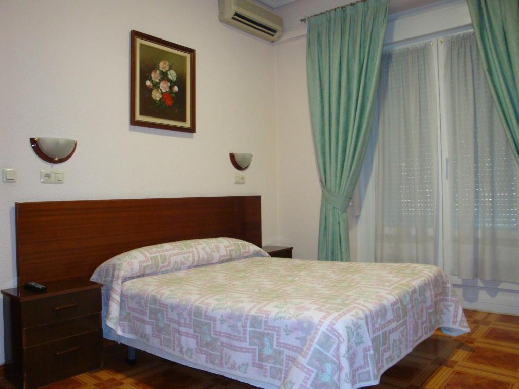Hostal Zamora Μαδρίτη Δωμάτιο φωτογραφία