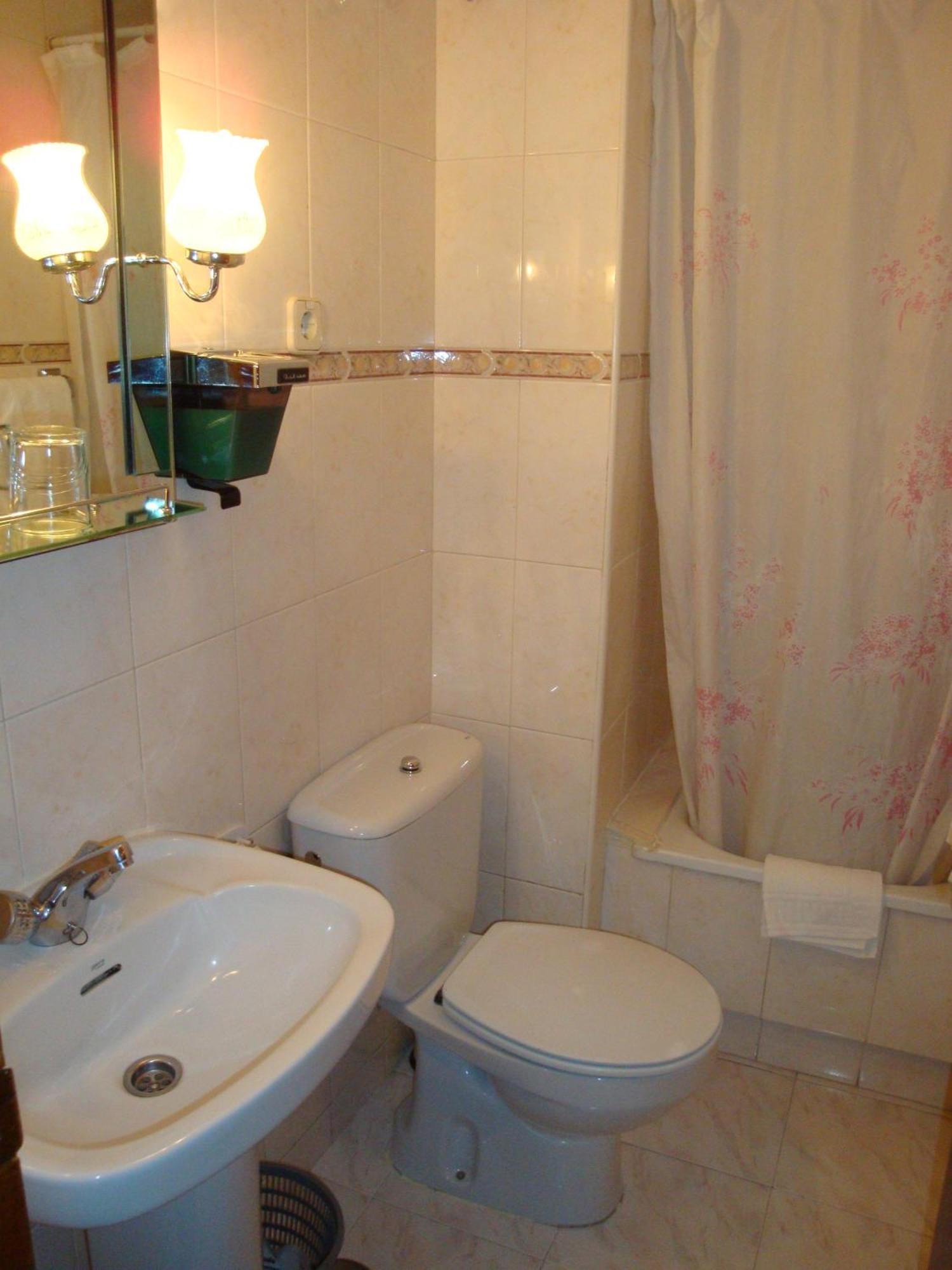 Hostal Zamora Μαδρίτη Εξωτερικό φωτογραφία